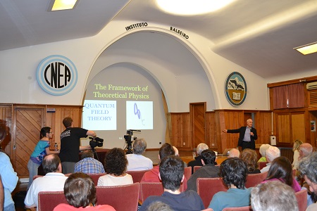 La charla generó un gran interés y fue a salón lleno (Créd. Prensa IB).
