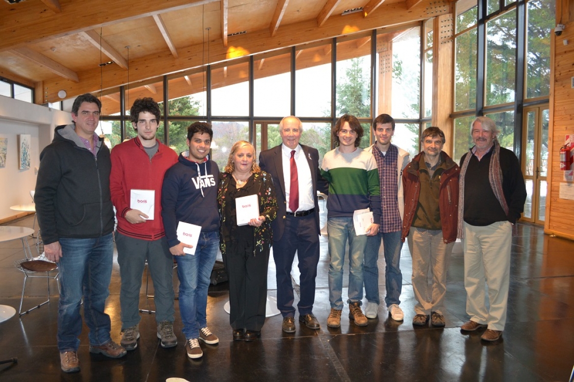 Los participantes del evento realizado en la Biblioteca Leo Falicov.