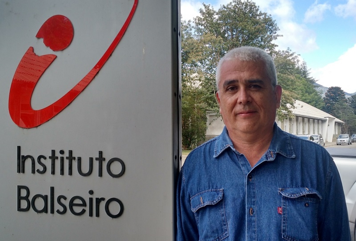 El profesor Daniel Córdoba, de visita en el Balseiro. Crédito Laura García Oviedo / Prensa IB.