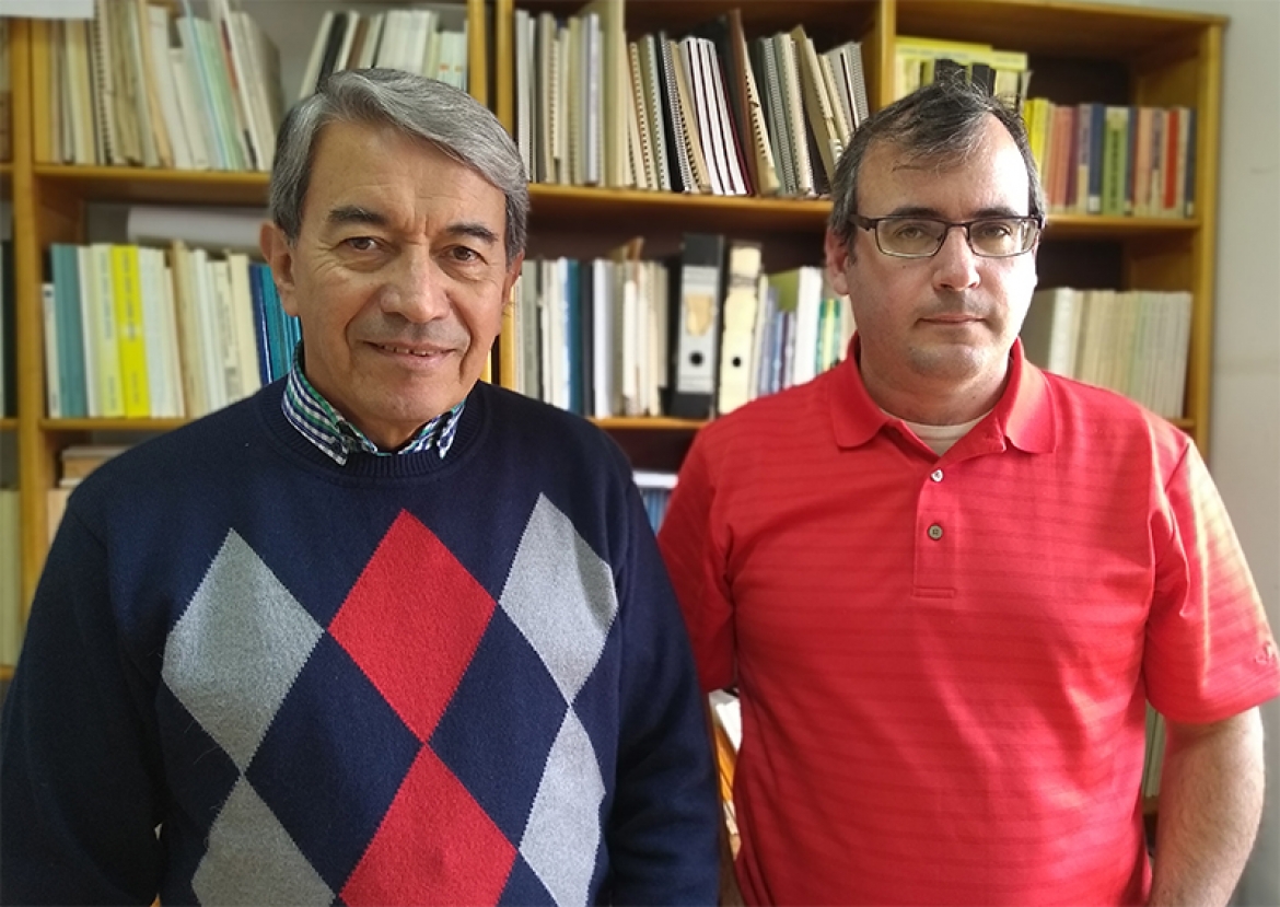 Rolando Granada y José Ignacio Márquez son egresados y docentes del Instituto Balseiro. Crédito Laura García Oviedo / Prensa Instituto Balseiro.