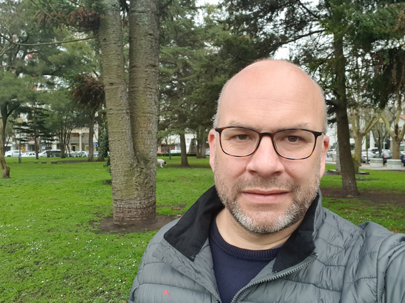 ENTREVISTA AL DR. MARTÍN PÉREZ: “EN MI TESIS DESARROLLÉ DETECTORES DE RADIACIÓN USANDO LOS SENSORES QUE EMPLEAN LOS TELÉFONOS CELULARES PARA SACAR FOTOGRAFÍAS” — SERIE NUEVOS/AS DOCTORES