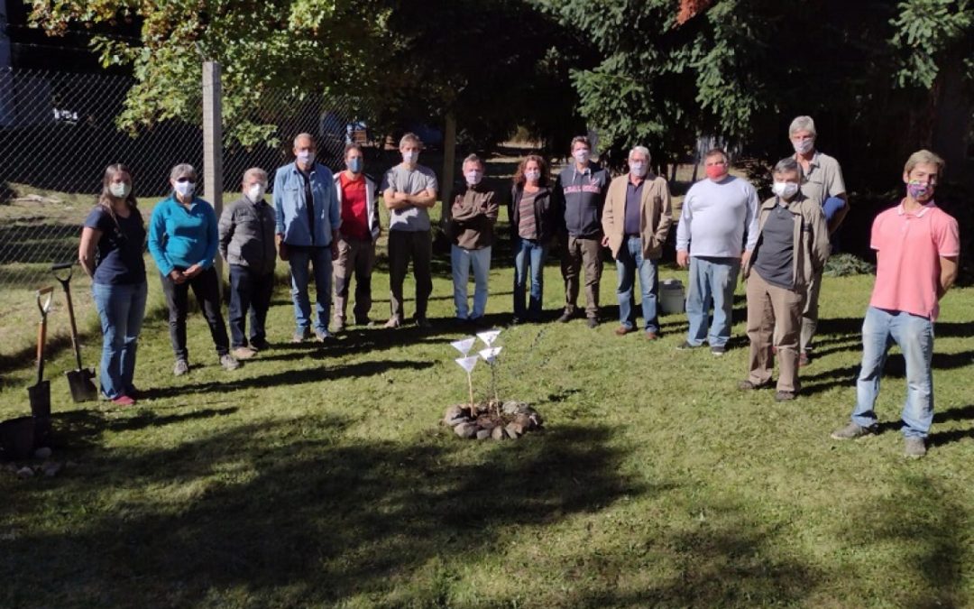EL INSTITUTO BALSEIRO SE SUMÓ A LA INICIATIVA “PLANTAMOS MEMORIA”