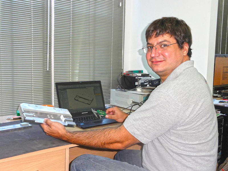 ENTREVISTAS A EGRESADOS DEL IB / ALFREDO QUIROGA: “LA INGENIERÍA MECÁNICA ES UN CAMPO DESAFIANTE, CON PROBLEMAS EN LOS QUE ES NECESARIO EMPLEAR CONOCIMIENTOS Y CREATIVIDAD”