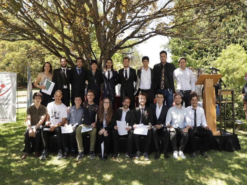 EL BALSEIRO CELEBRA A SUS NUEVOS EGRESADOS Y EGRESADAS DE CARRERAS DE FÍSICA E INGENIERÍA 2021