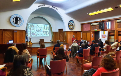 PASIÓN POR LA ENSEÑANZA DE LA CIENCIA Y LA TECNOLOGÍA: PRESENTARON UNA INVESTIGACIÓN SOBRE CURSOS PARA DOCENTES